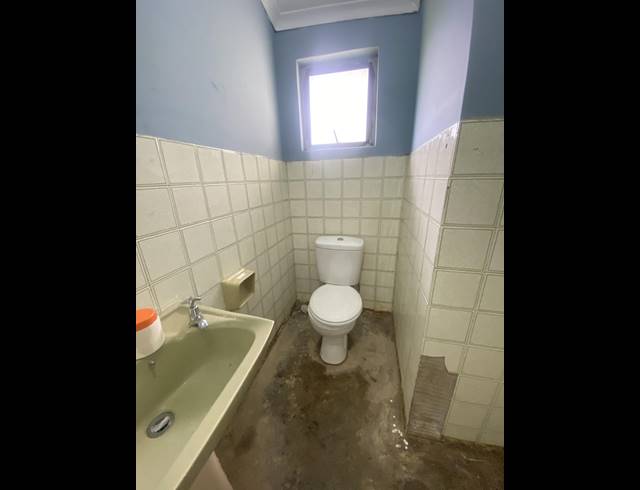 4 BEDROOM HOUSE FOR SALE IN KWAMASHU